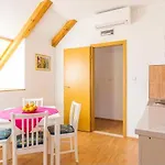 Apartament Sandy Donje Celo