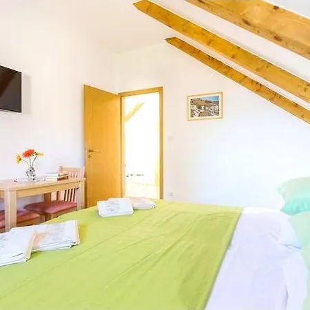 Lägenhet Sandy Donje Celo